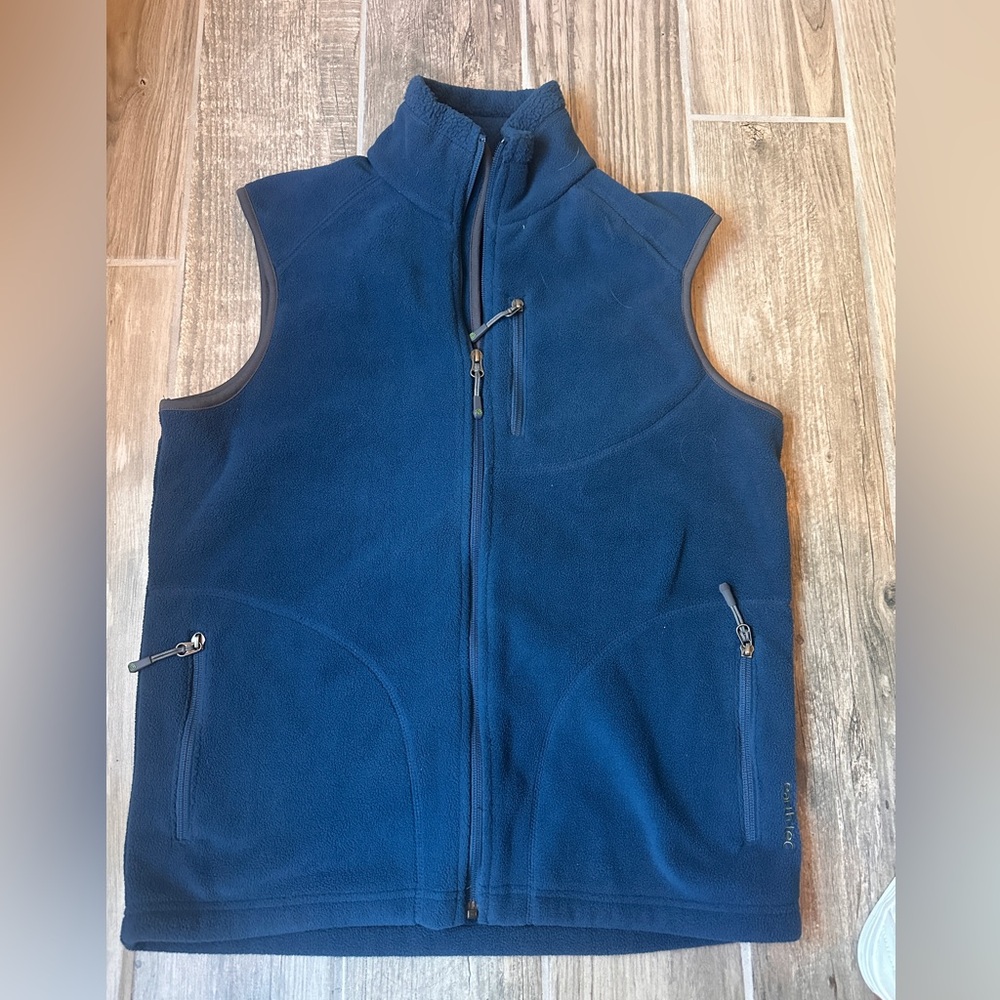 Earth Tec - Blue Fleece Zip-Up Vest.  VGC